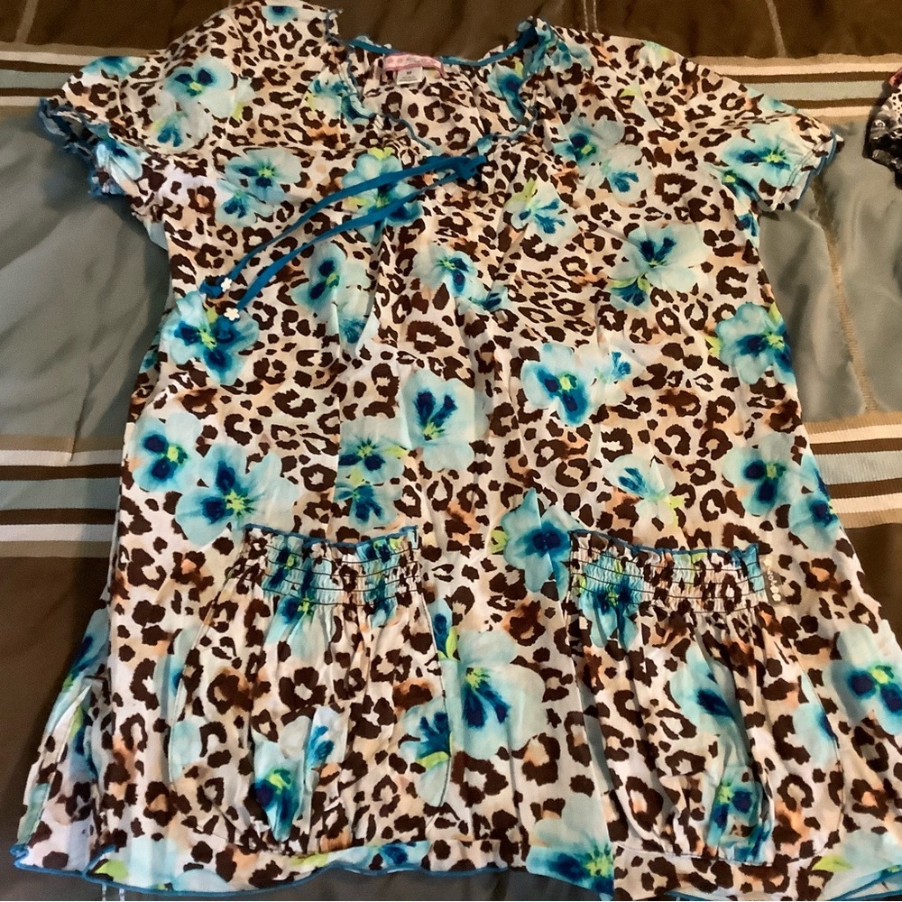 Koi Bridgette scrub top size M